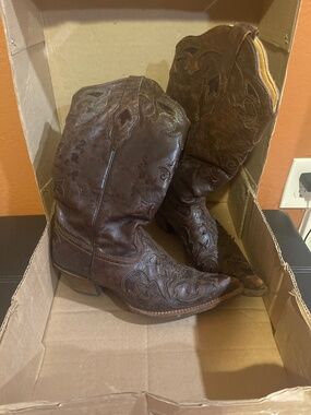 CORAL WOMEN BOOTS